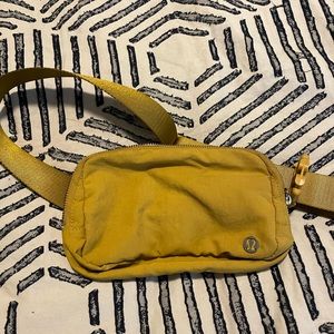 Lululemon Anywhere Belt Bag, 2021 Parachute